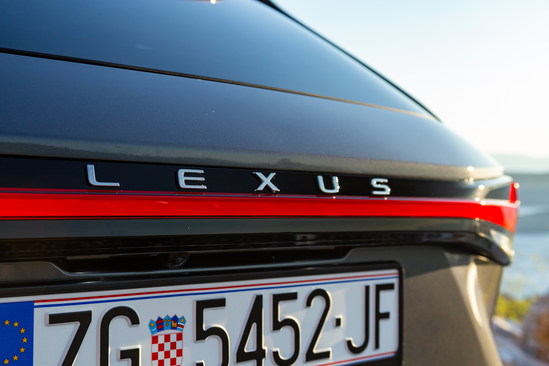 Lexus_rx_500h-14.JPG